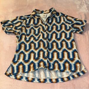 BDG Urban Outfitters Dylan geometric wave pattern short sleeve button up size M